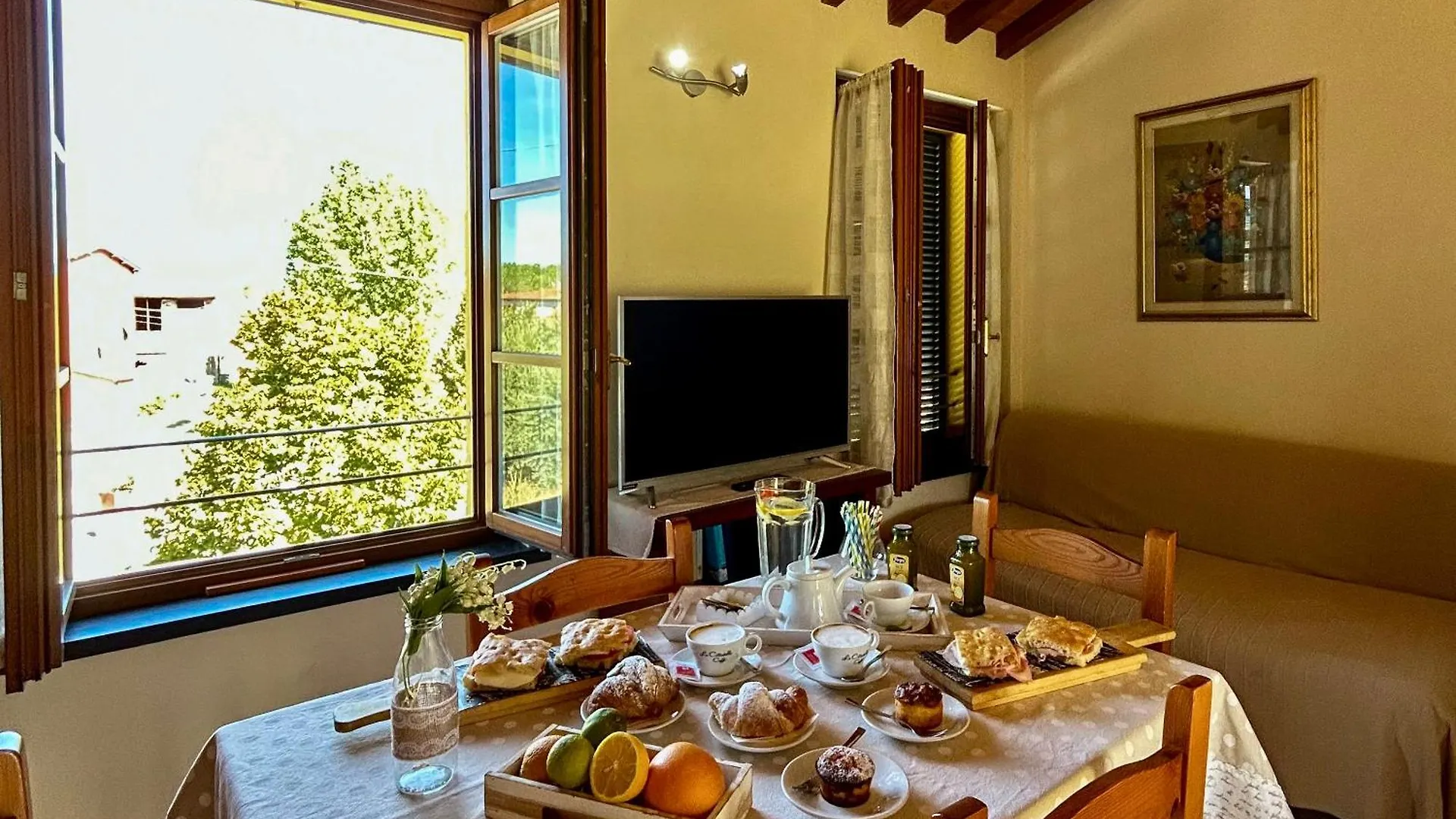 Countryside Flat, Corte Del Barone. Breakfast In. Apartment Capannori