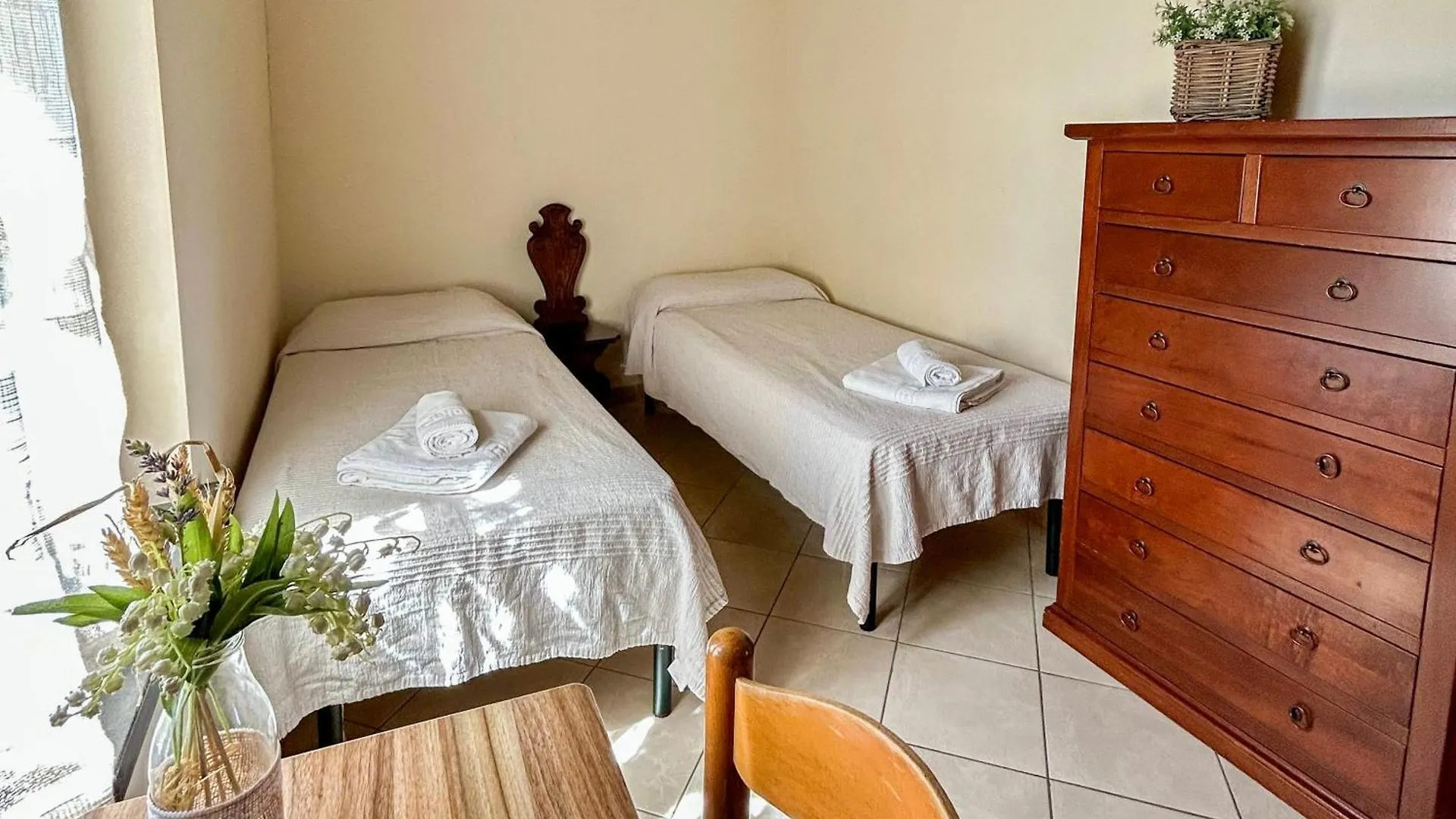 Countryside Flat, Corte Del Barone. Breakfast In. Apartment Capannori